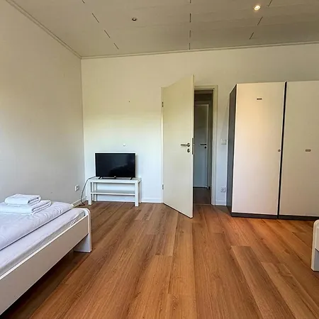 Zentrale Vollausgestattete דירה *
